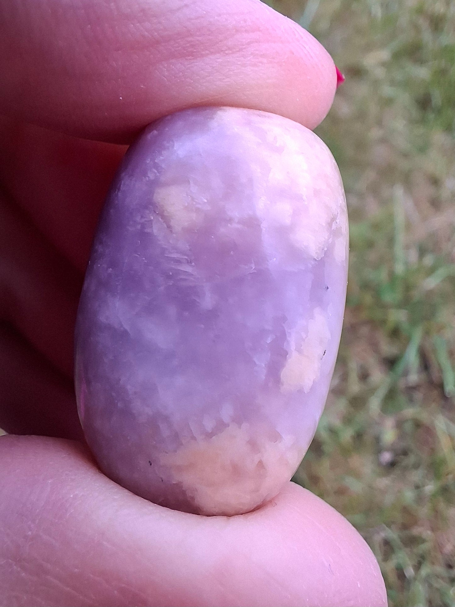 Lepidolite, Tumble Stone, Crystal (Ref: T114)