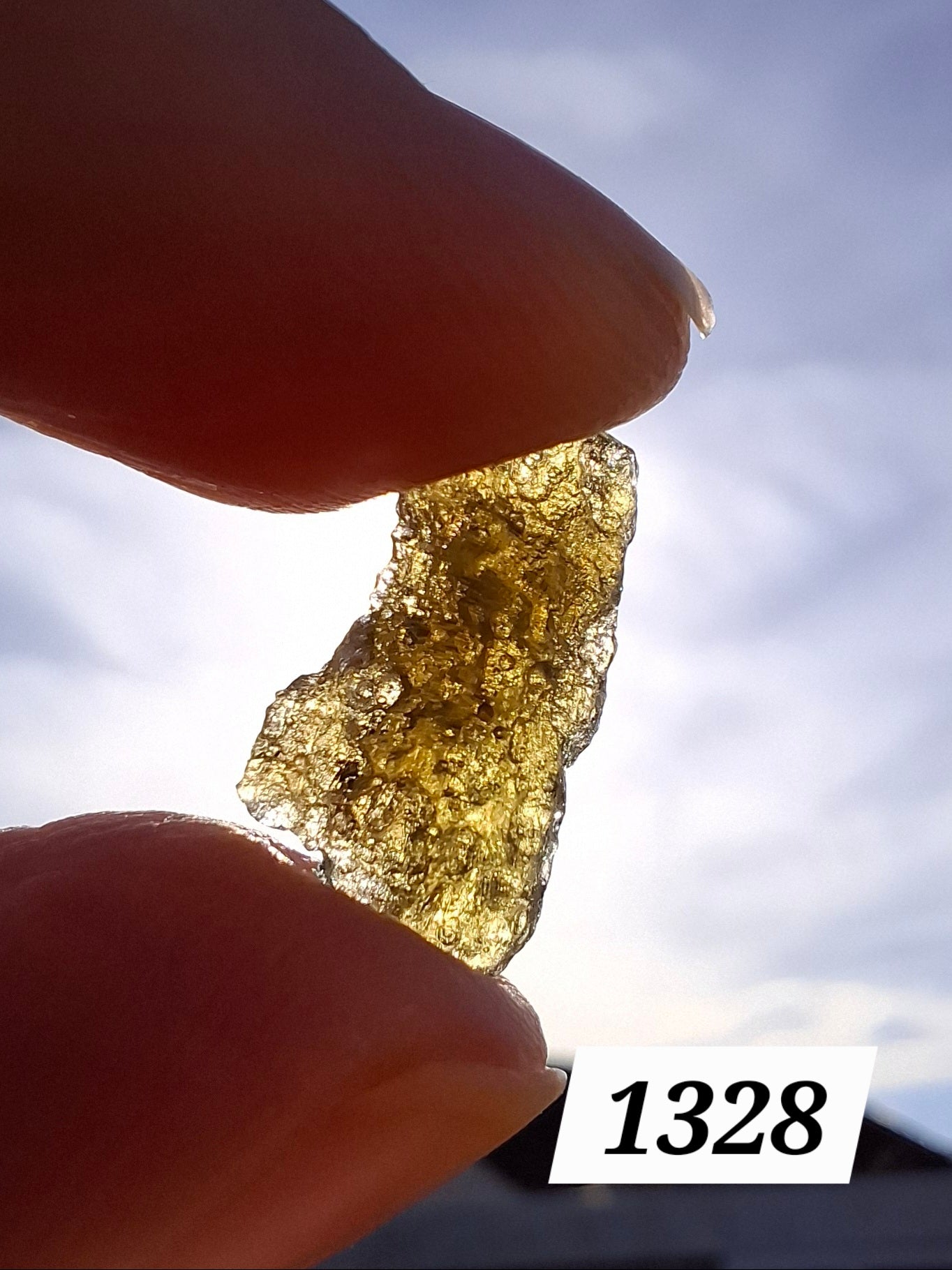 Moldavite Piece, 0.71g, Tektite (Ref: 1328)