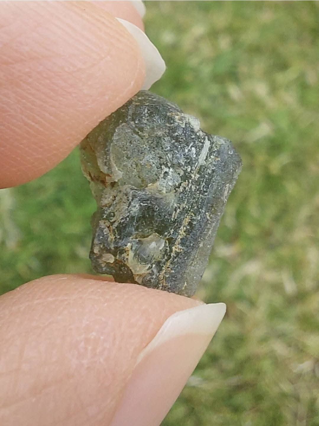 Moldavite Piece, 0.81g, Tektite (Ref: E164)