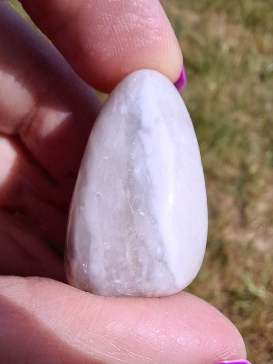 Howlite, Tumble Stone, Crystal (Ref: T43)