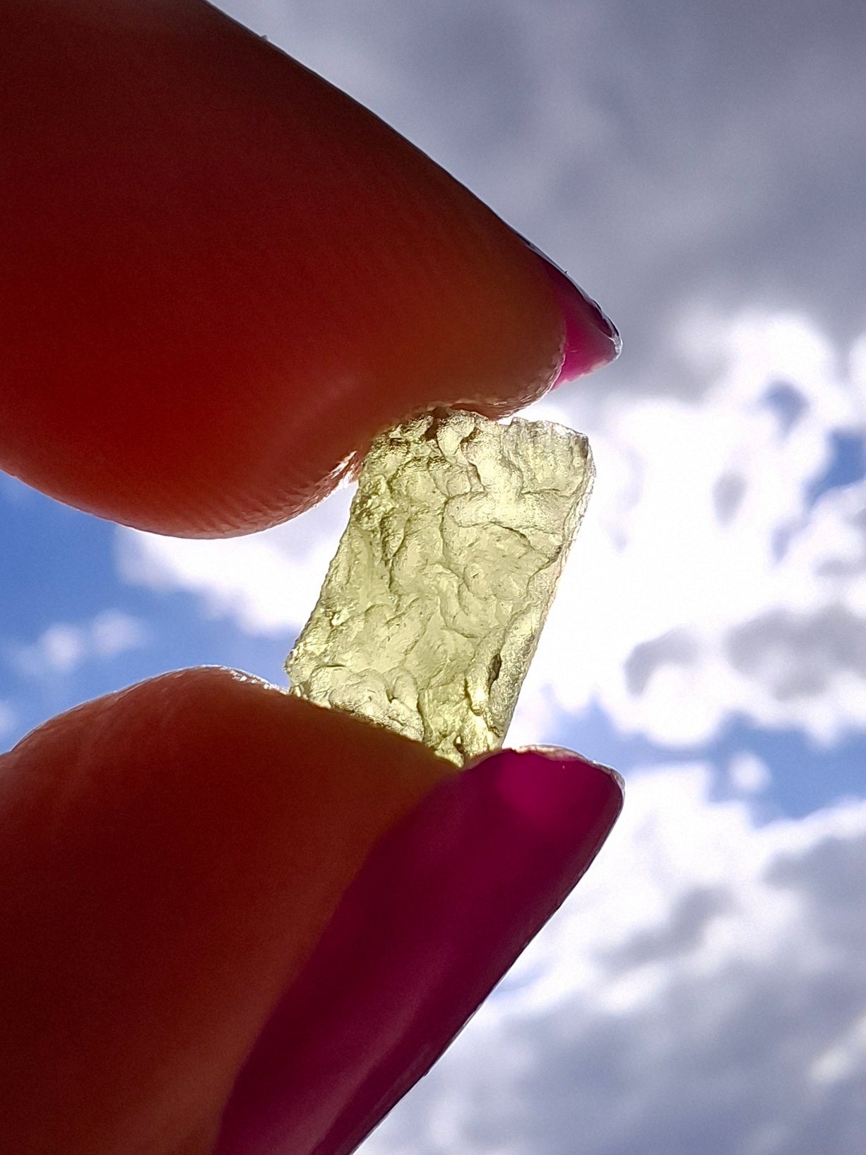 Moldavite Piece, 0.57g, Tektite (Ref: 1439)