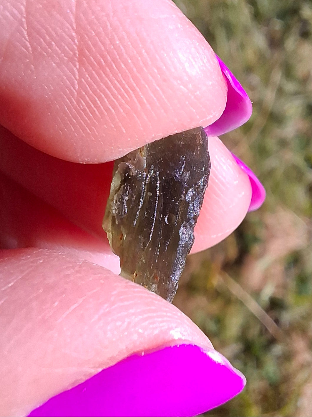 Moldavite Piece, 0.81g, Tektite (Ref: 1449)