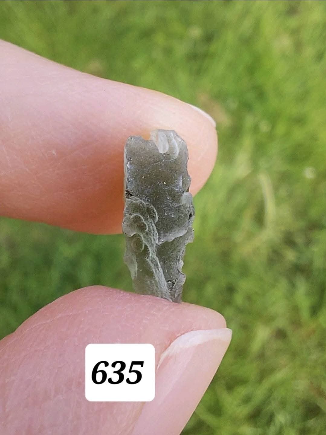 Moldavite Piece, 0.72g, Tektite (Ref: 635)