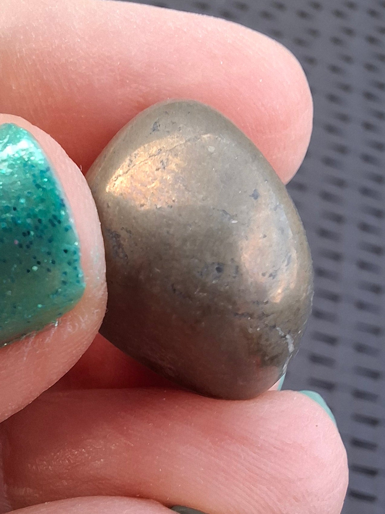 Apache Gold Tumble Stone, Crystal (Ref: T225)