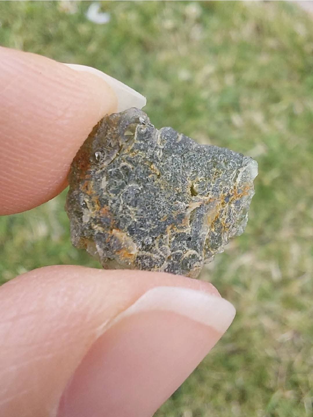 Moldavite Piece, 1.14g, Tektite (Ref: E165)