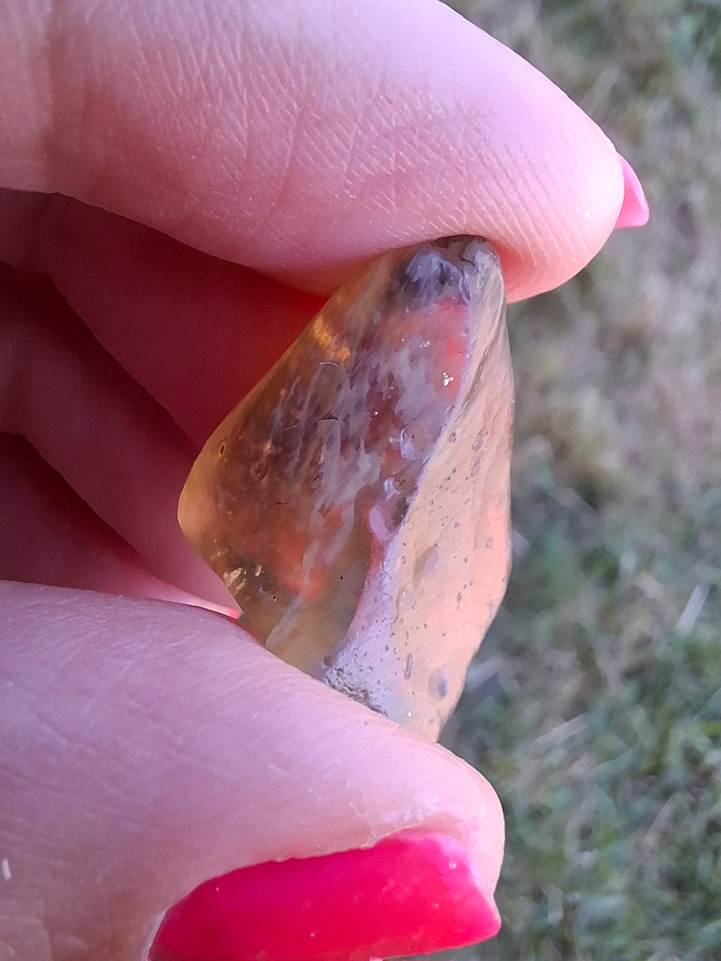 Libyan Desert Glass (darker) Piece, 4.43g, Tektite (Ref: L1361)