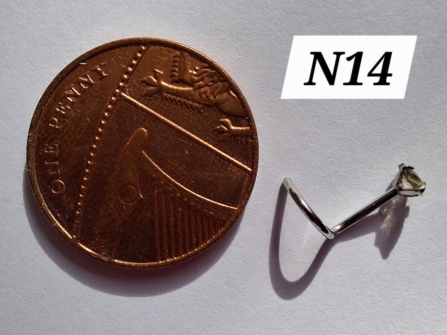 Moldavite (raw) NOSE STUD, 20G, Corkscrew, Surgical steel, Tektite (Ref: N14)