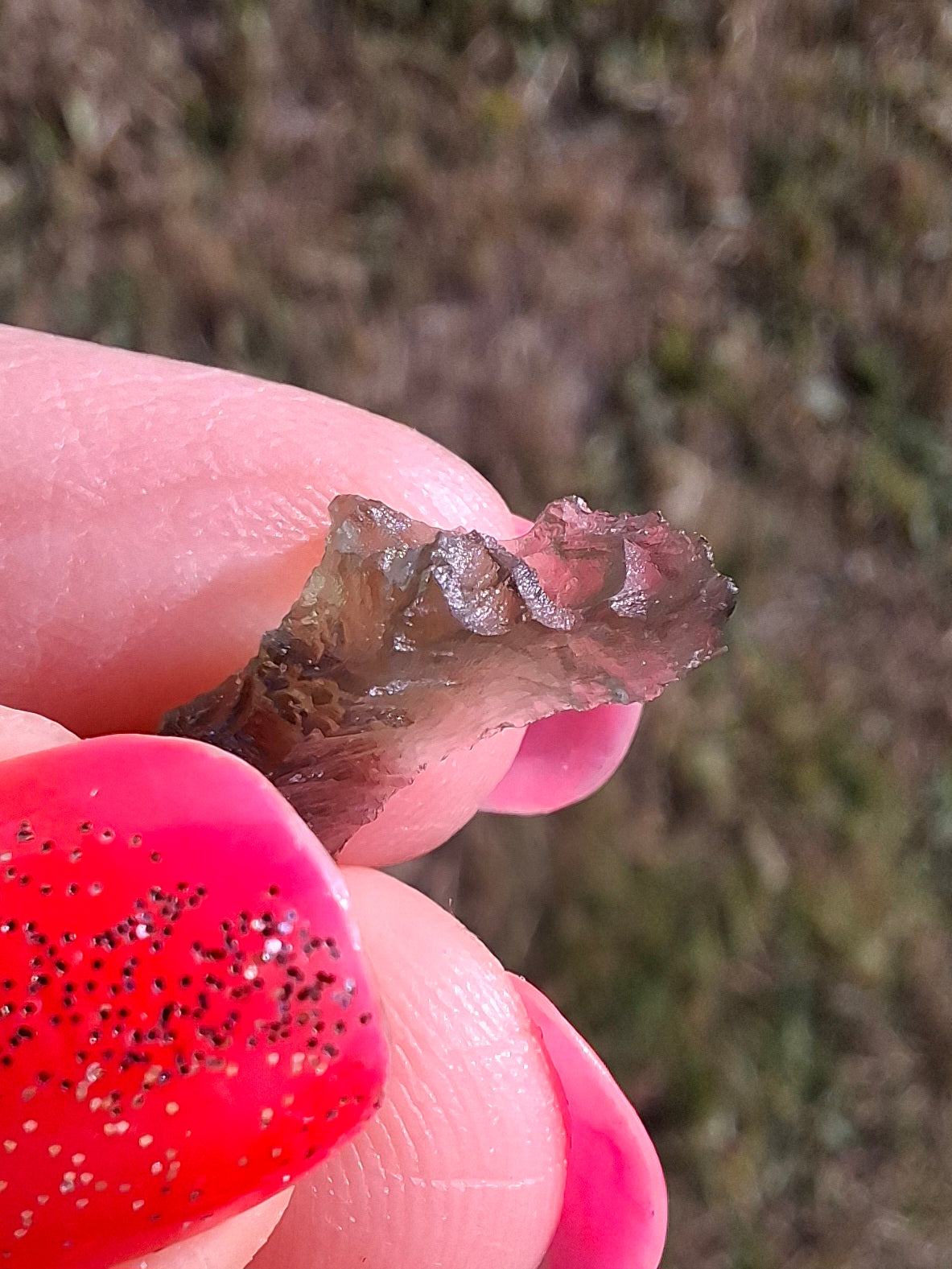 Moldavite Piece, 0.69g, Tektite (Ref: 1486)