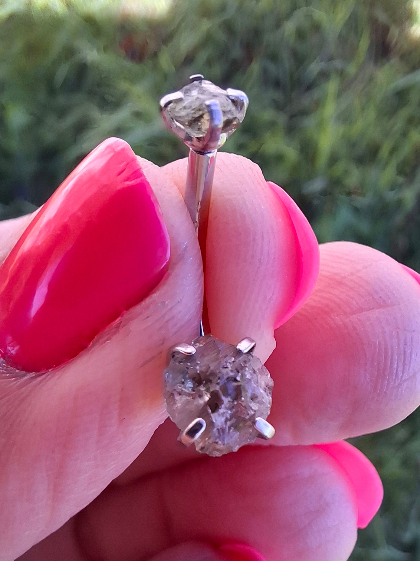 Moldavite (raw) BELLY BAR, 14G, Surgical Steel, Tektite (Ref: BB6)