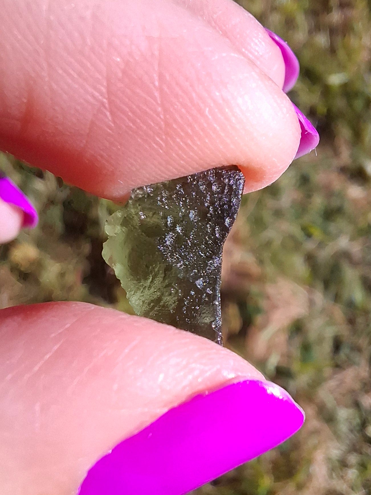 Moldavite Piece, 0.82g, Tektite (Ref: 1456)