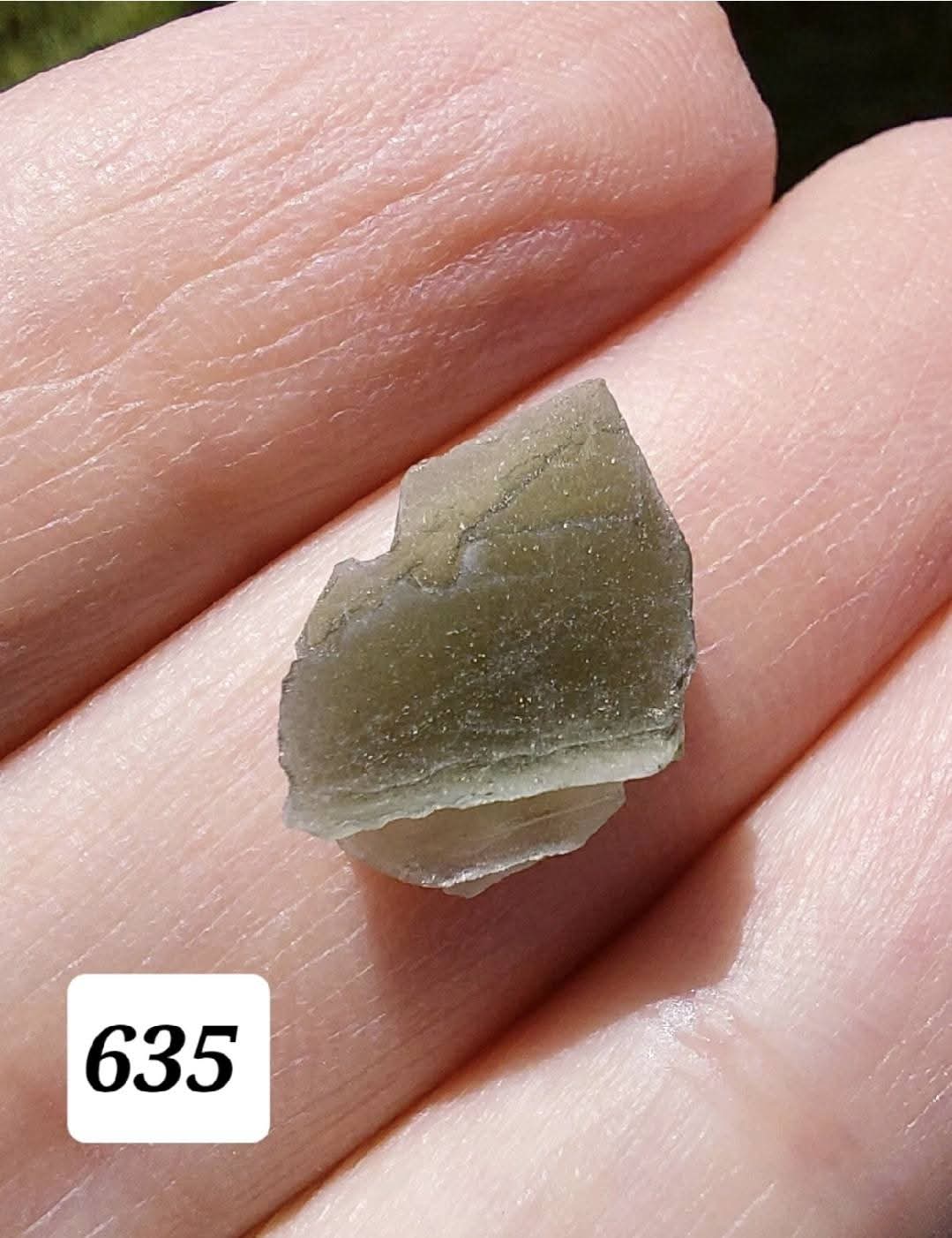 Moldavite Piece, 0.72g, Tektite (Ref: 635)