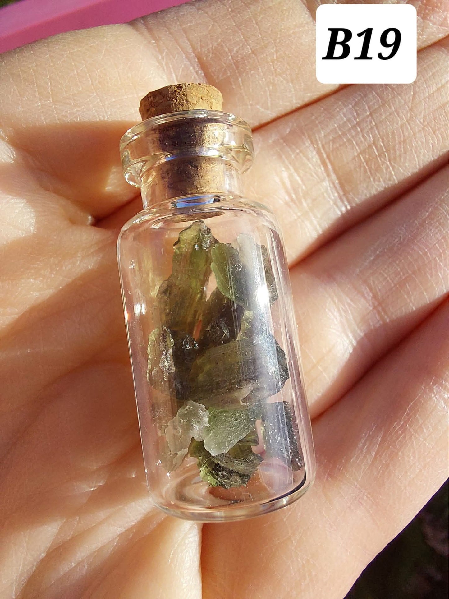 Moldavite chips (2.50g) in 3ml glass Bottle, Tektite (Ref: B19)