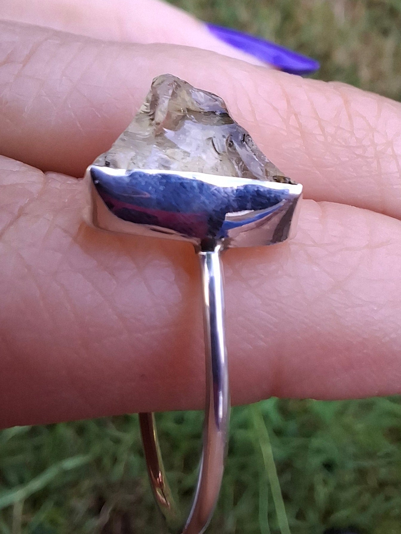 Libyan Desert Glass Ring, size large V, 925 Silver, Tektite (Ref: LR58)