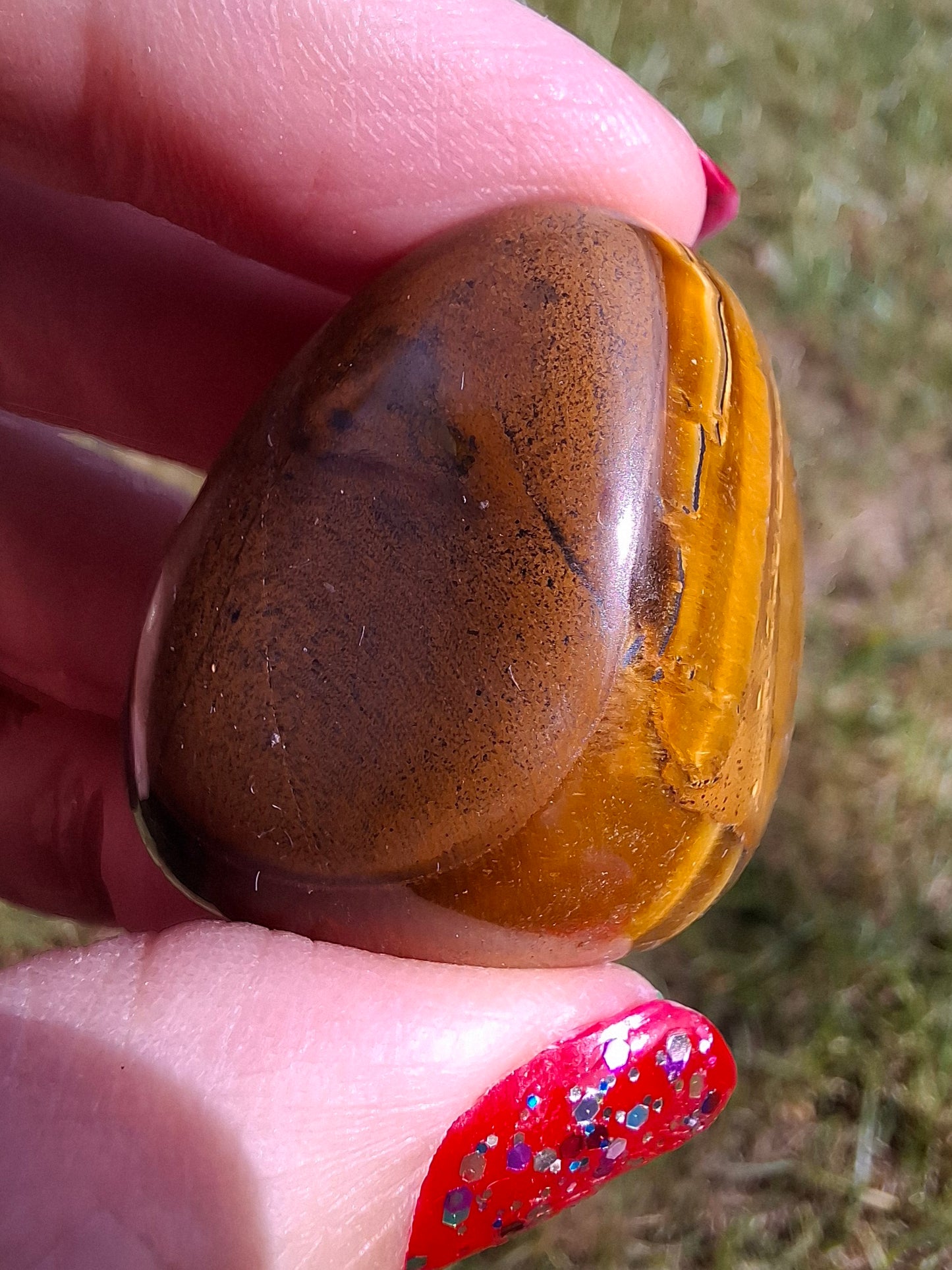 Tigers Eye, Tumble Stone, Crystal (Ref: T134)