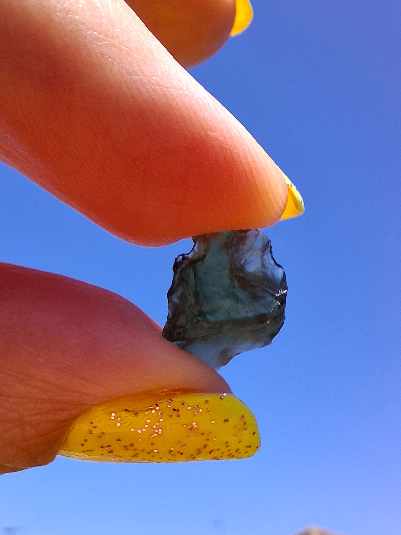 Moldavite Piece, 0.70g, Tektite (Ref: 1475)