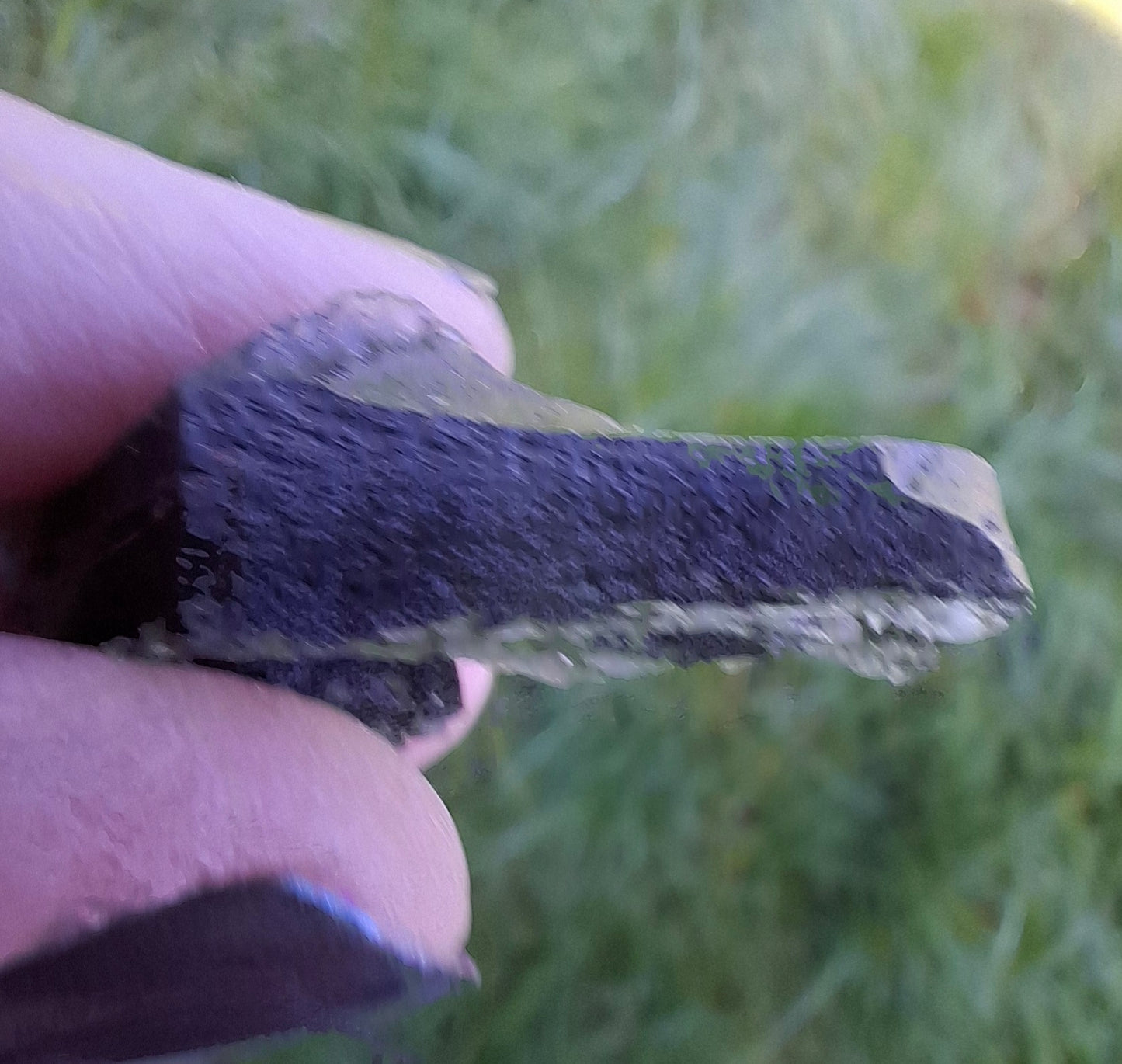 Moldavite Piece, NESMEN, 8.90g, Tektite (Ref: 1374)