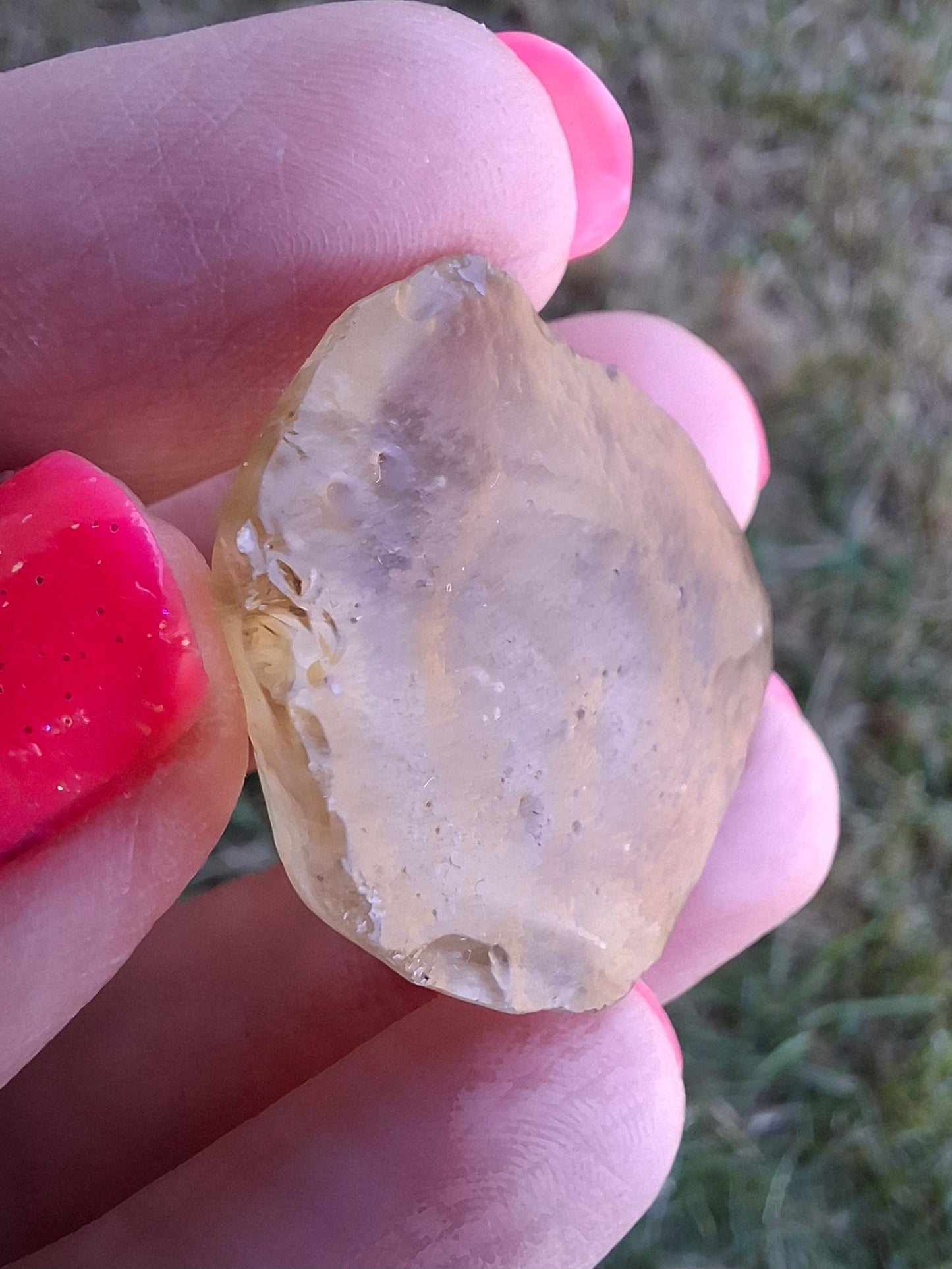 Libyan Desert Glass (darker) Piece, 12.00g, Tektite (Ref: L1377)