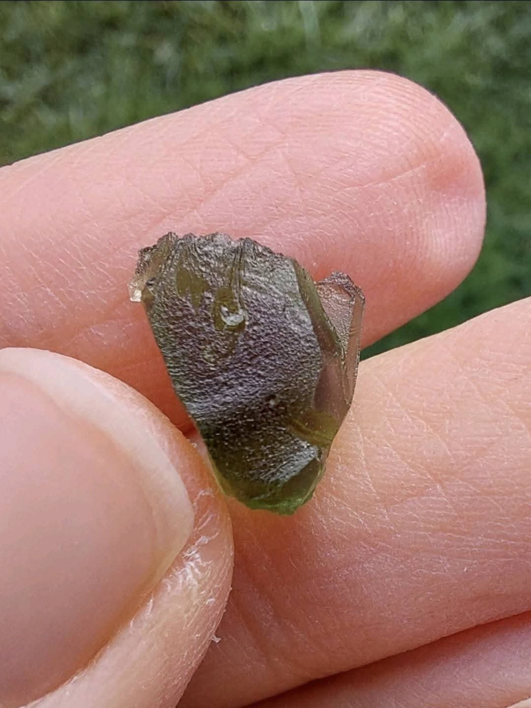 Moldavite Piece, 0.94g, Tektite (Ref: 937)