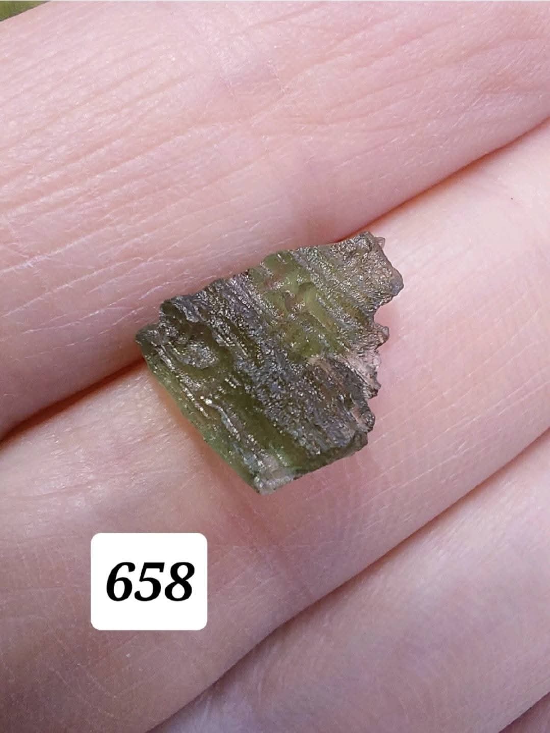 Moldavite Piece, 0.60g, Tektite (Ref: 658)