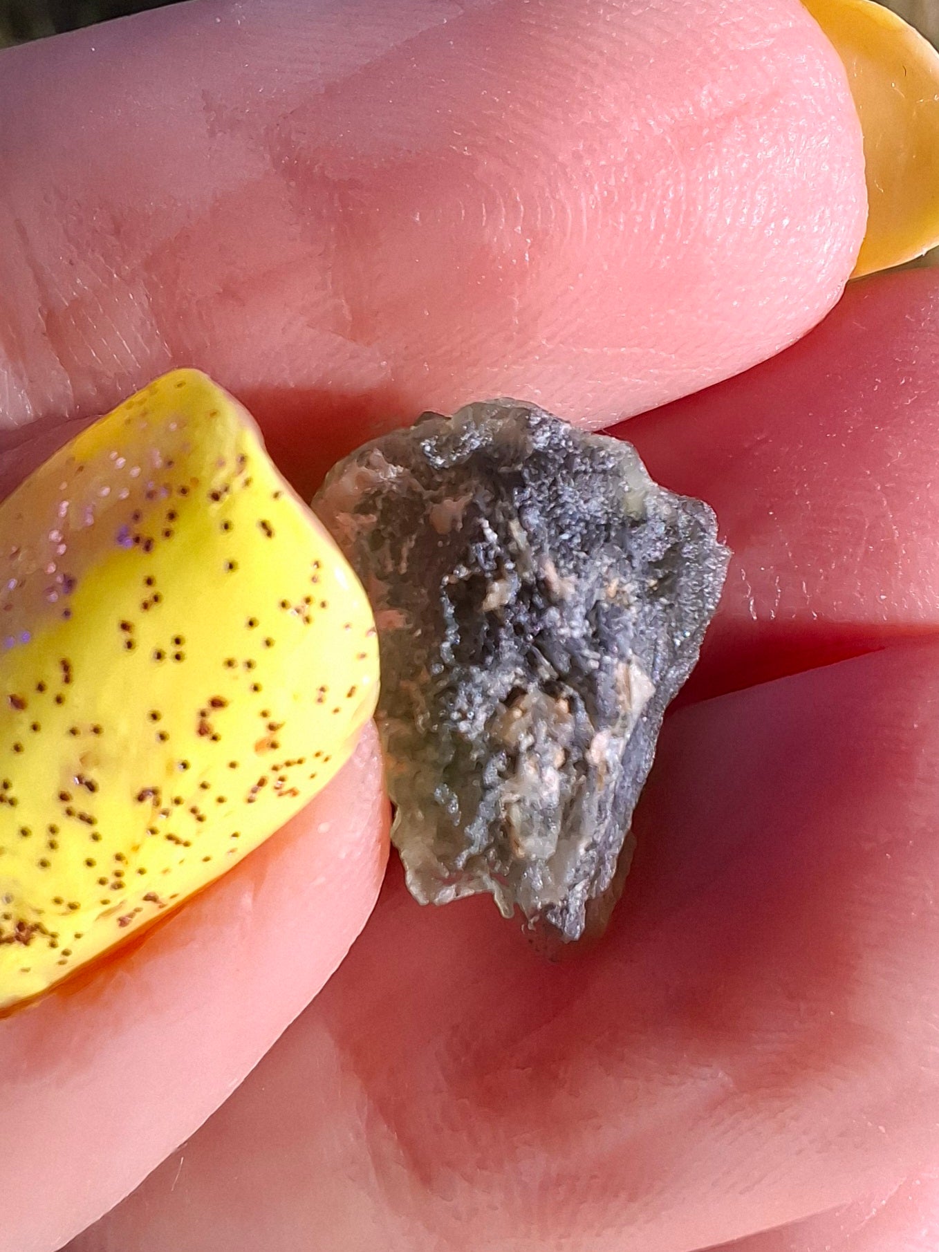 Moldavite Piece, 1.23g, Tektite (Ref: 1484)