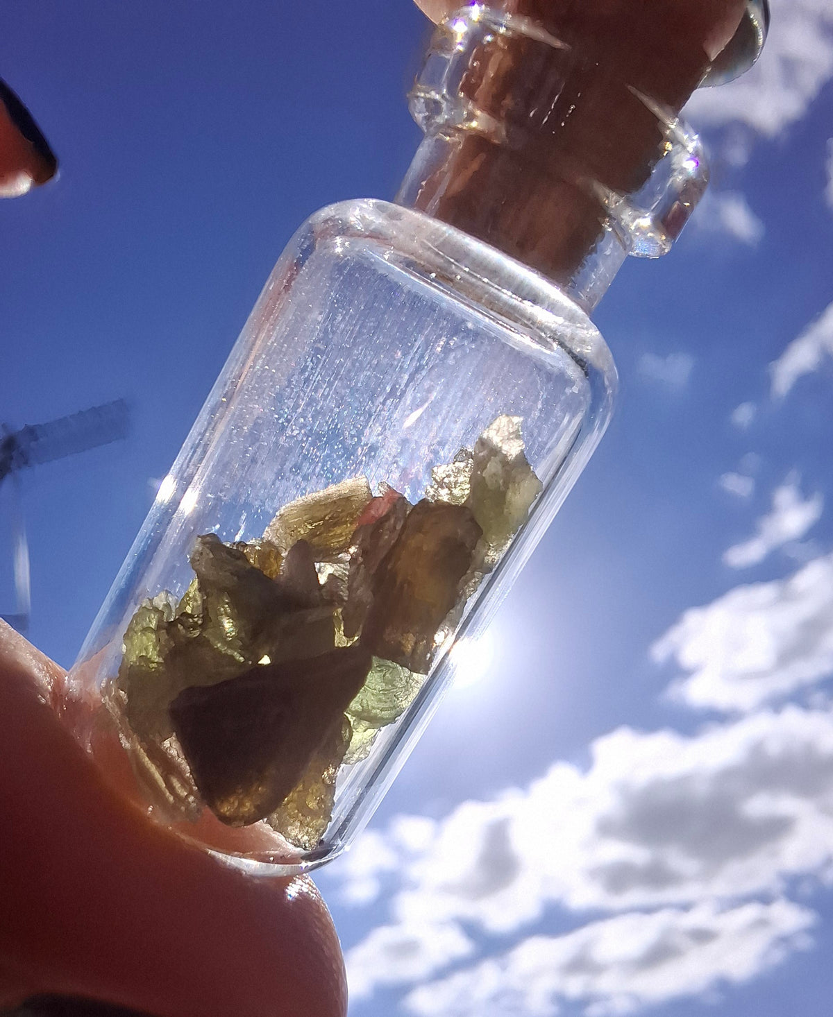 Moldavite Chips (2.00g) in 3ml Bottle, Tektite (Ref: B43)