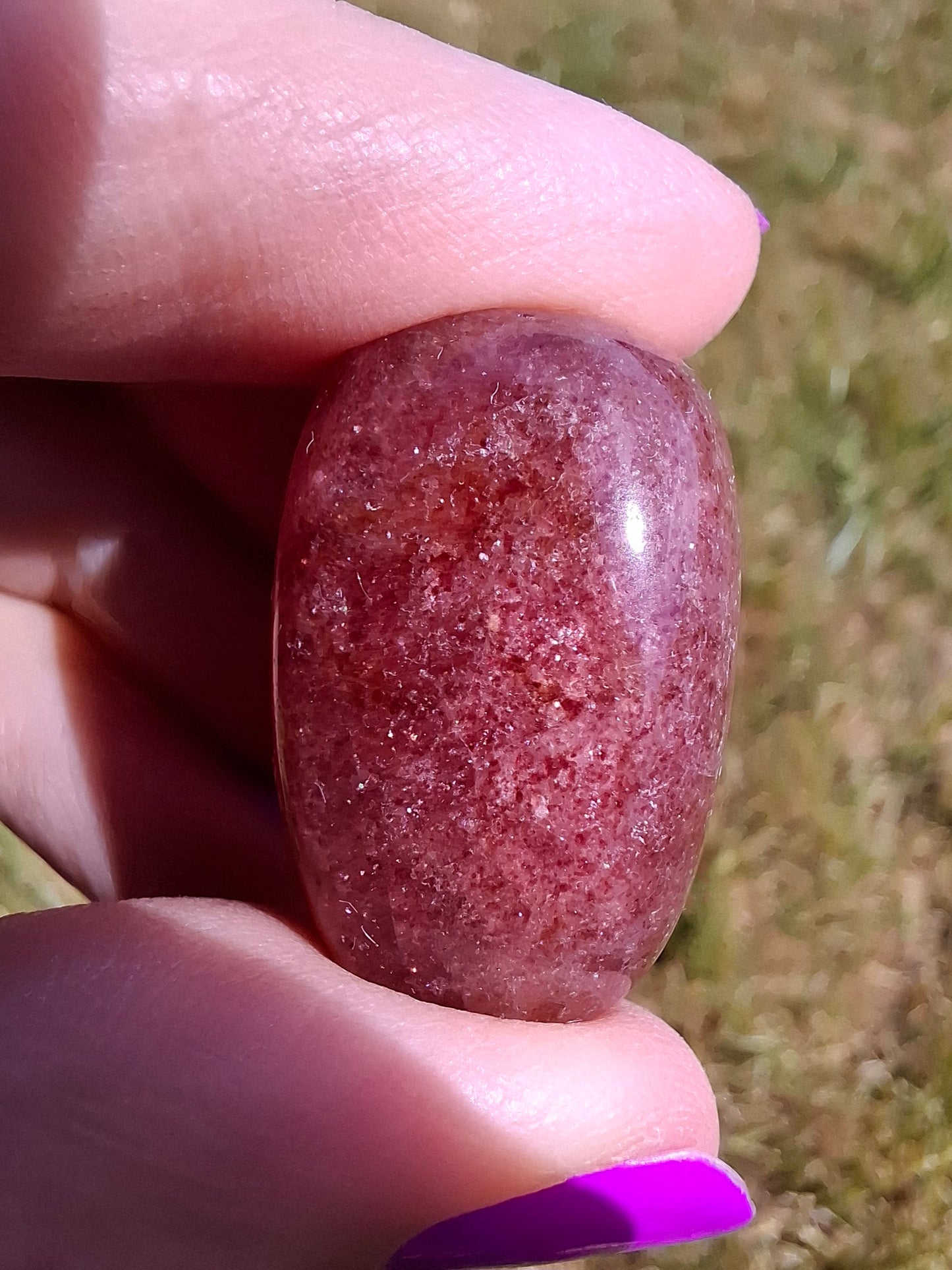 Strawberry Quartz, Tumble Stone, Crystal (Ref: T14)