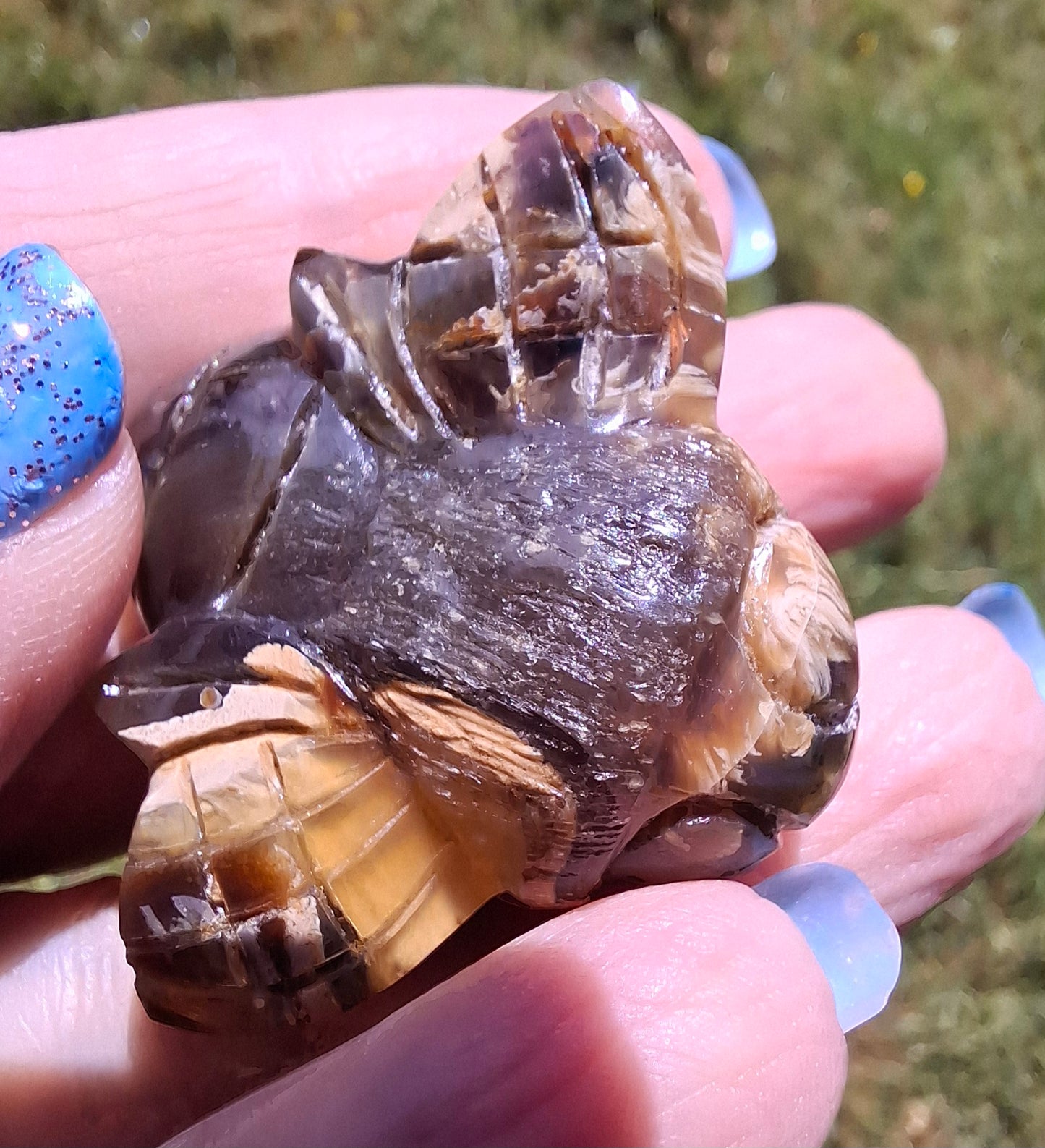Red Amber Honey Bee Carving, 6.93g, Fossil (Ref: Bee33)