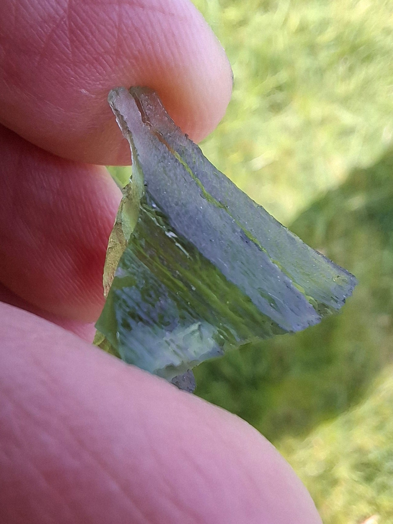 Moldavite Piece, 1.94g, Tektite (Ref: 1390)