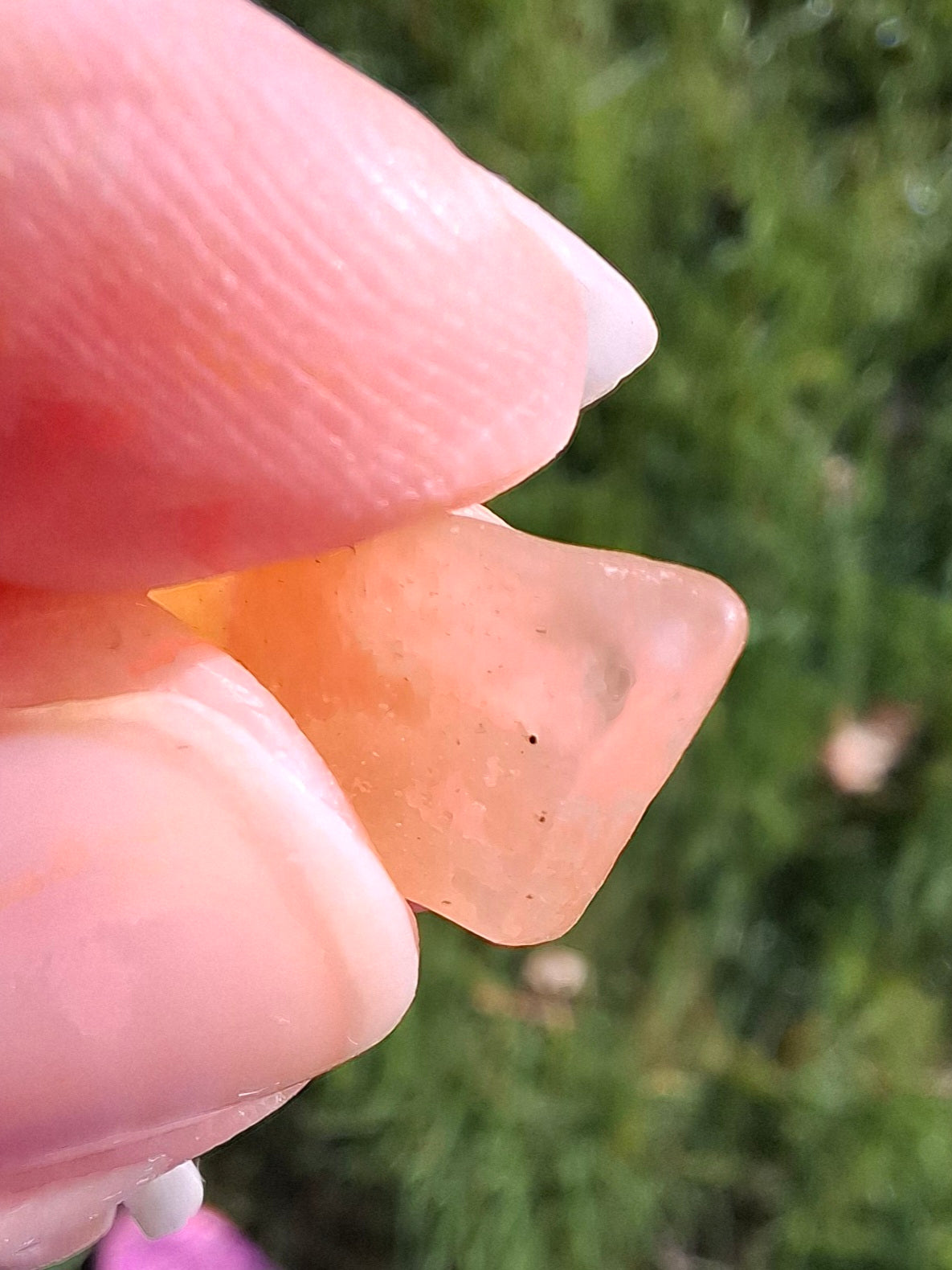 Libyan Desert Glass small Piece, 0.87g, Tektite (Ref: L1352)