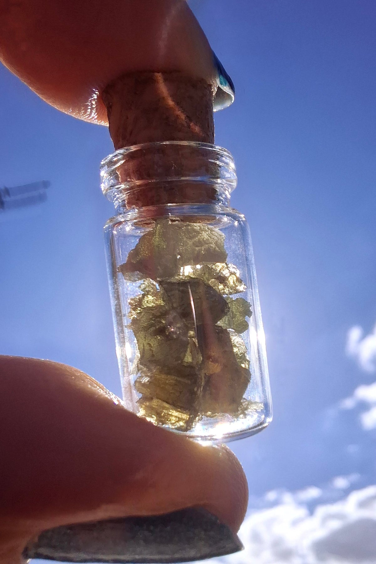 Moldavite Chips (1.00g) in 1ml Bottle, Tektite (Ref: B38)