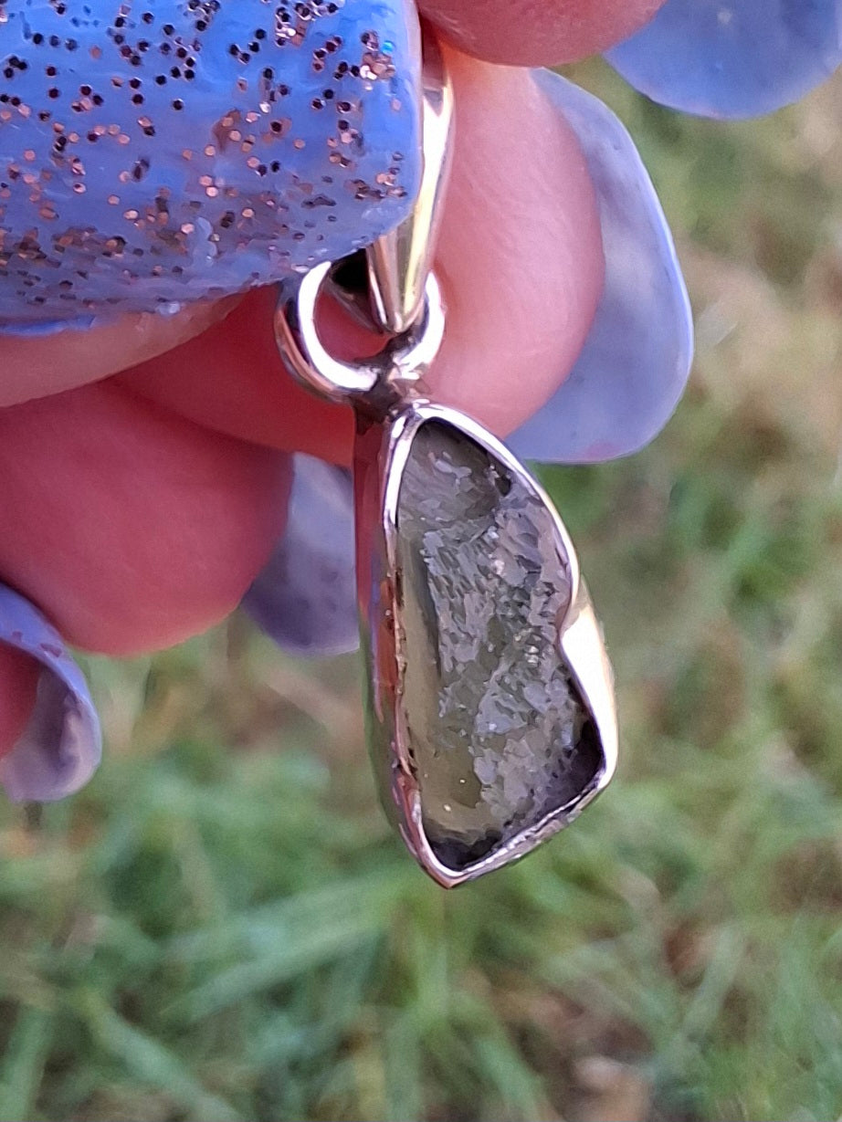 Moldavite Pendant, 925 Silver, Tektite (Ref: P46)