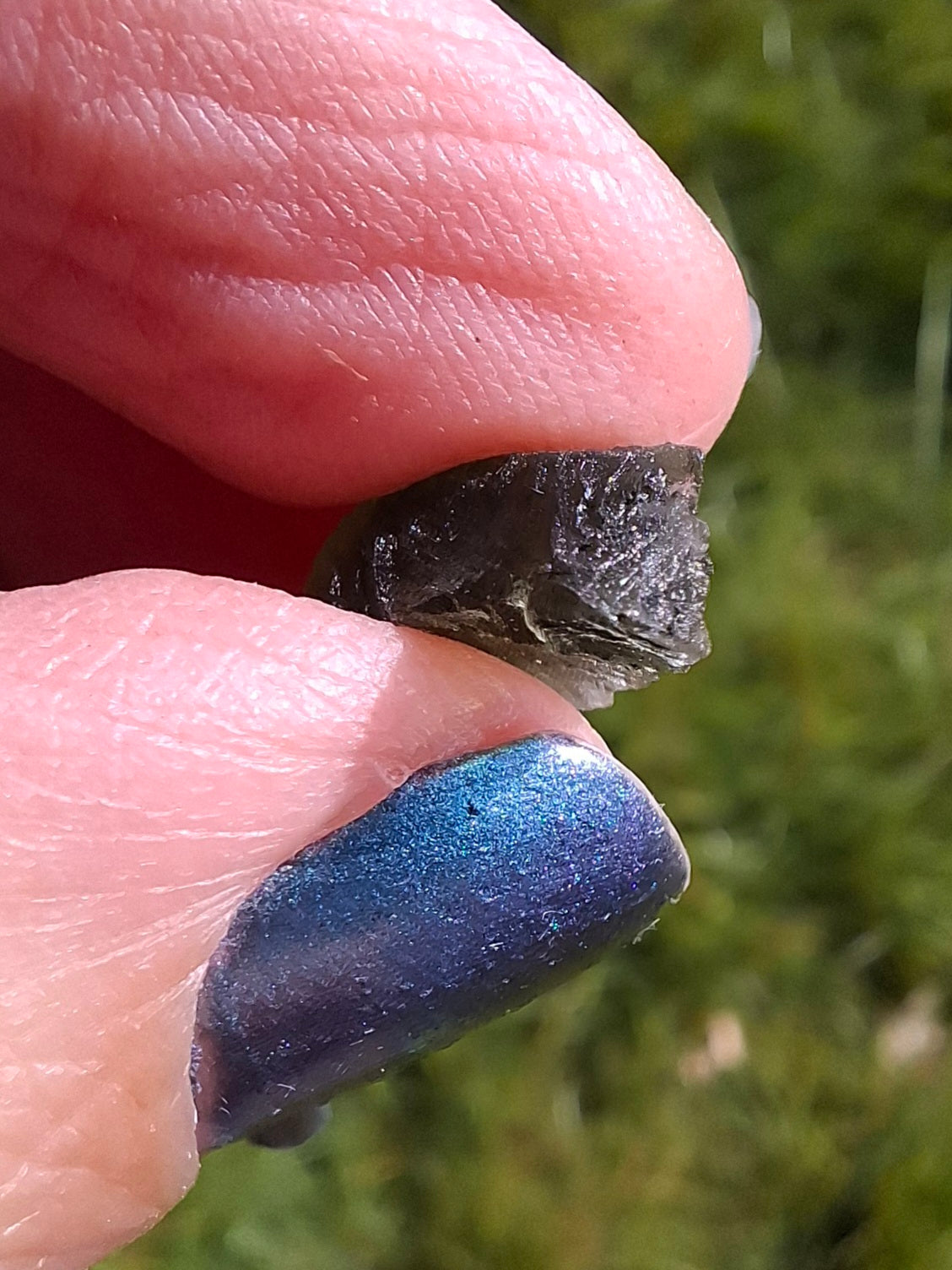 Moldavite Piece, 0.98g, Tektite (Ref: 1388)