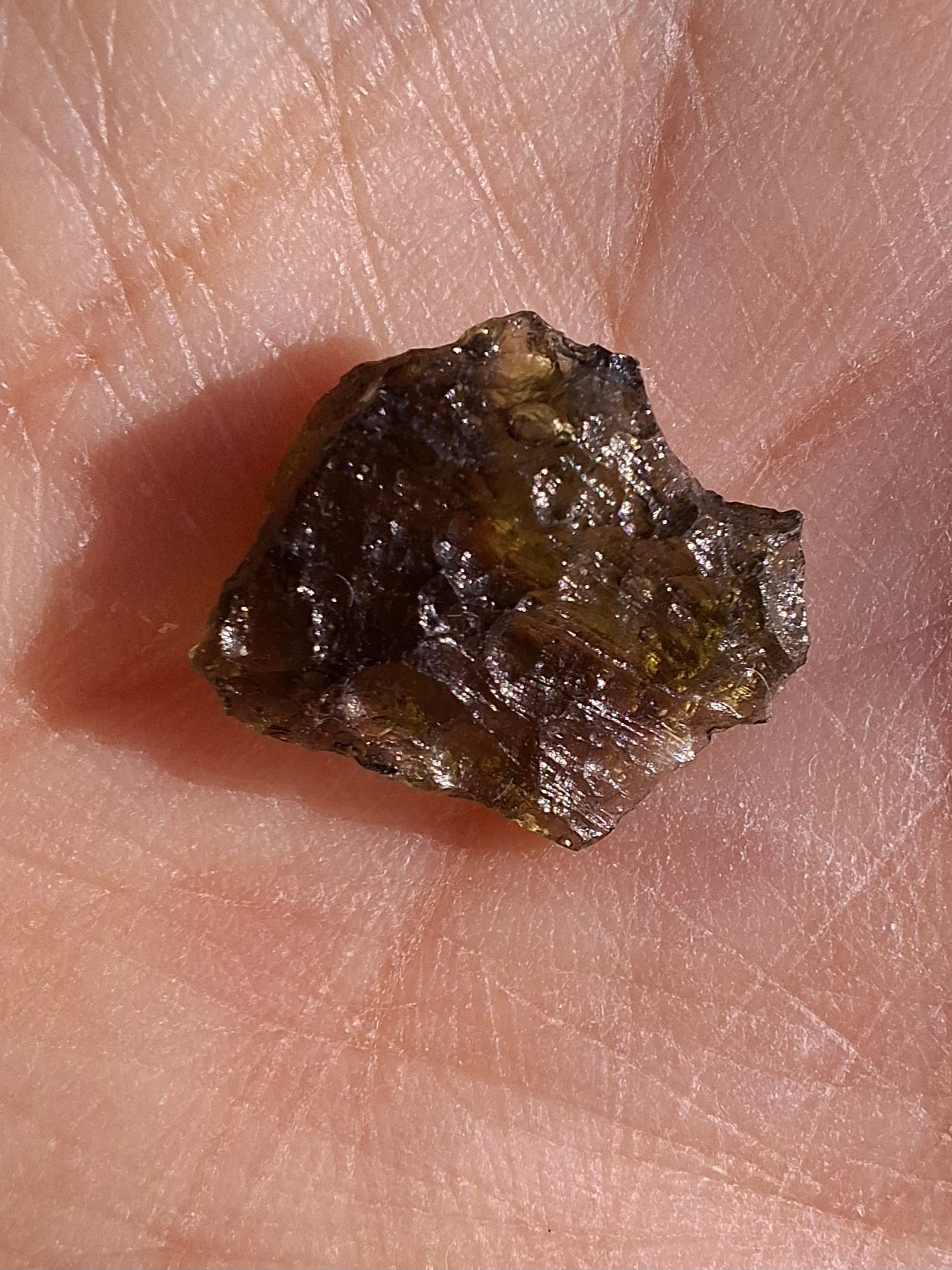 Moldavite Piece, 0.65g, Tektite (Ref: 1382)
