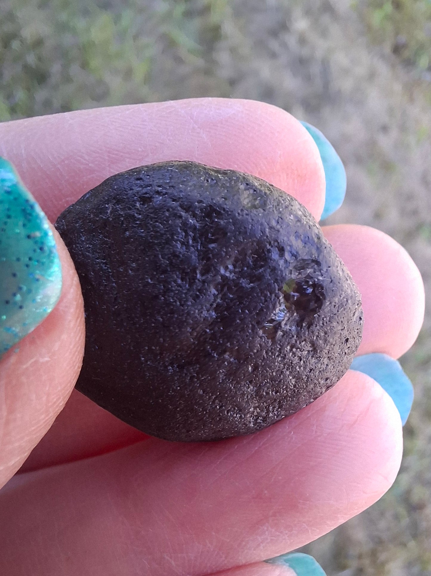 Philippinite (Rizalite), 9.24g, Tektite