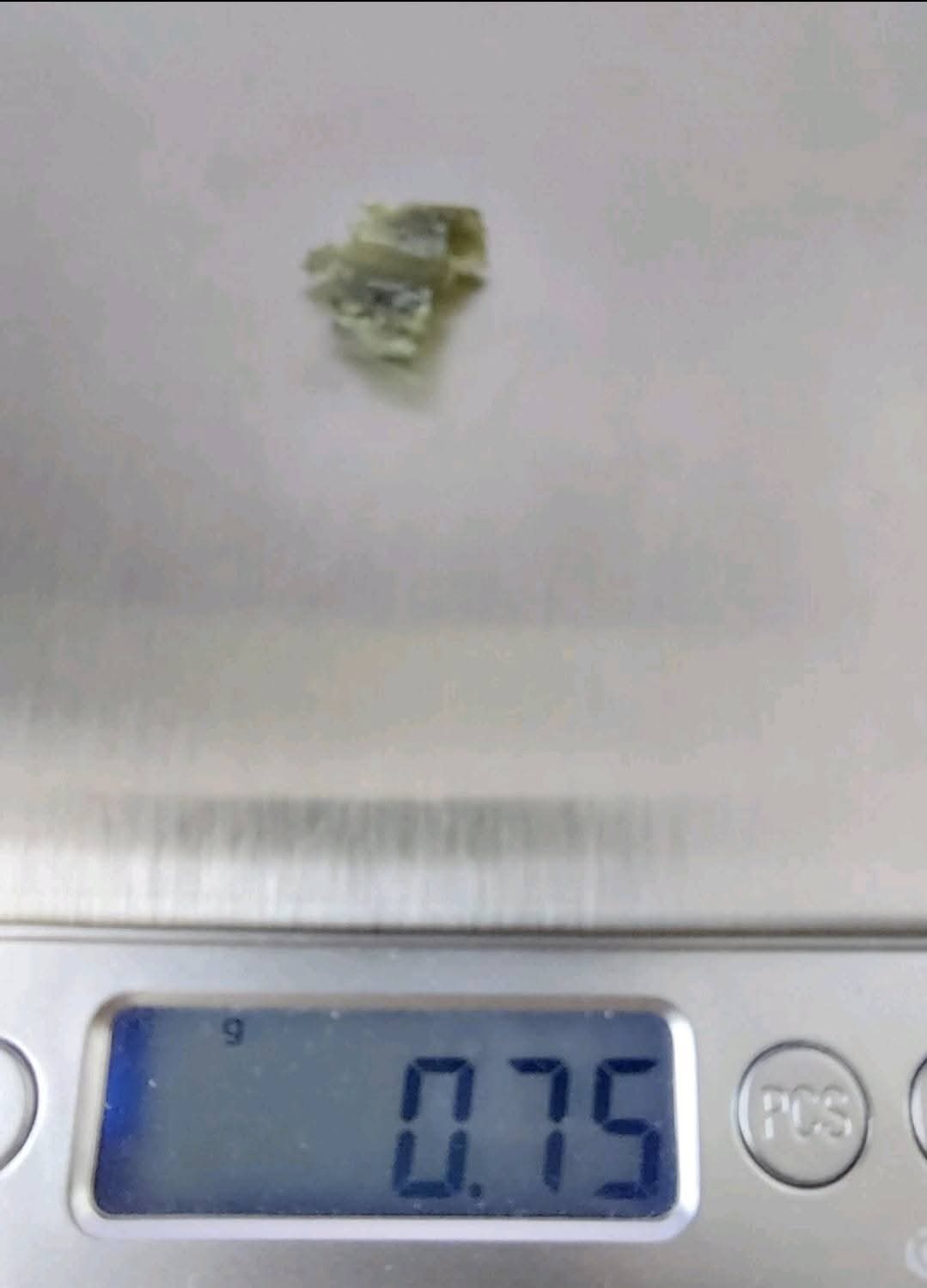 Moldavite Piece, 0.75g, Tektite (Ref: 889a)