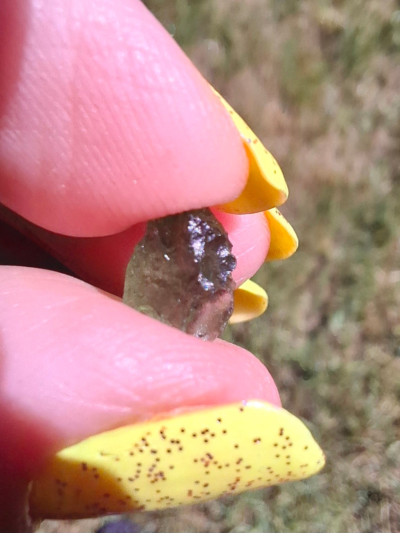 Moldavite small Piece, 0.40g, Tektite (Ref: 1479)