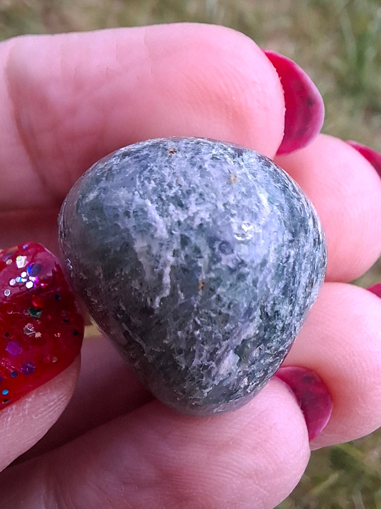 Green Moss Agate, Tumble Stone, Crystal (Ref: T169)