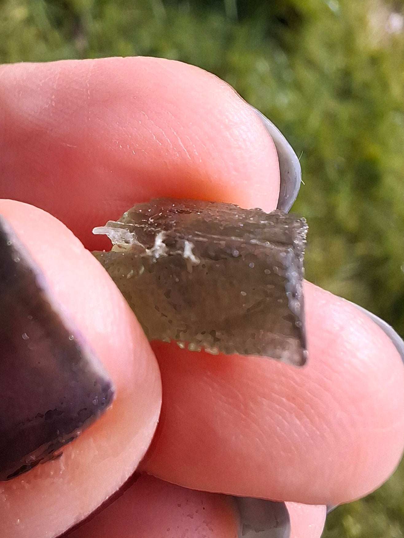 Moldavite Piece, 0.93g, Tektite (Ref: 1391)