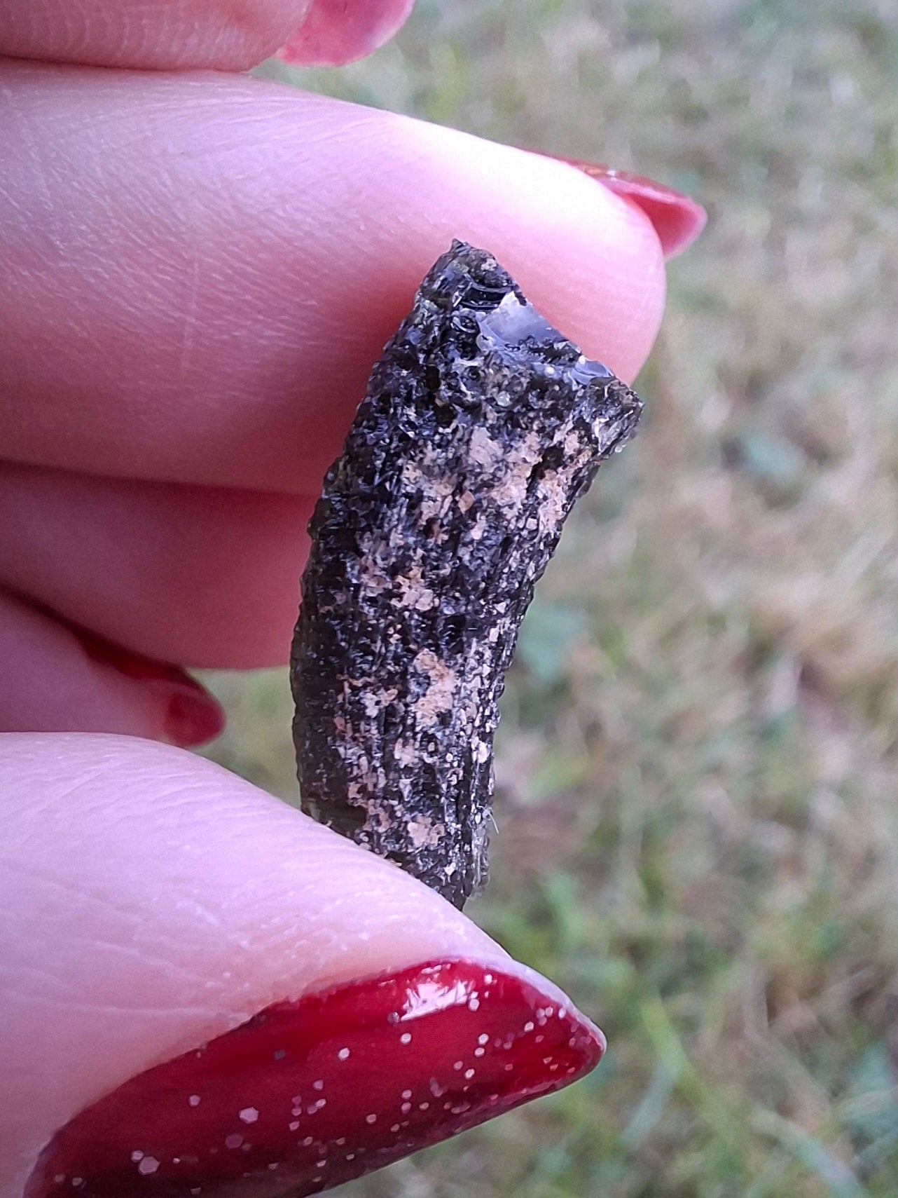 Moldavite Piece, 2.38g, Tektite (Ref: 1466)