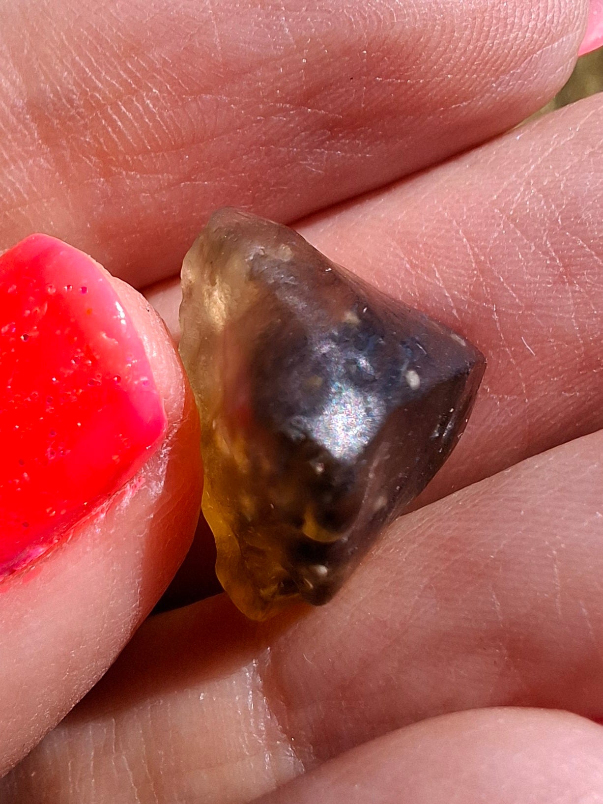 Libyan Desert Glass (darker) Piece, 2.29g, Tektite (Ref: L1359)