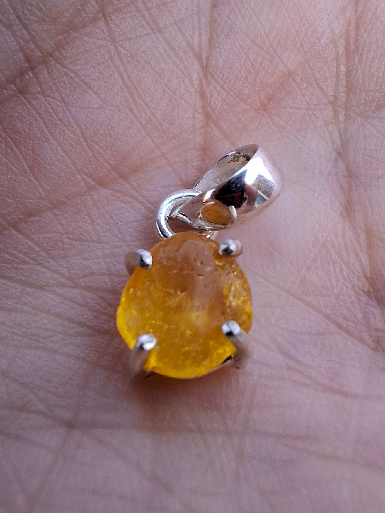 Baltic Amber Pendant, 925 Silver, Fossil (Ref: Ap15)