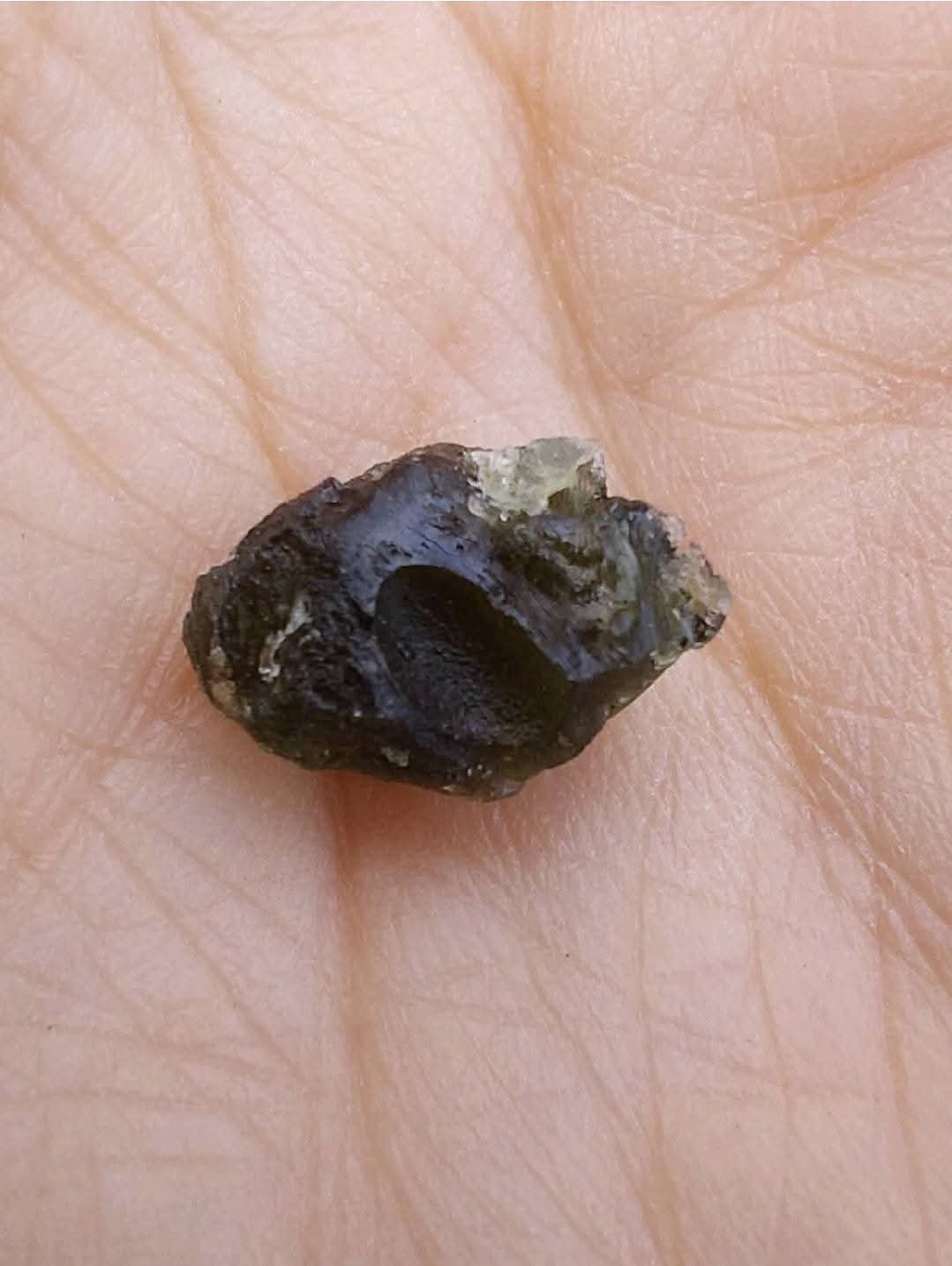 Moldavite Piece, 0.90g, Tektite (Ref: E209)