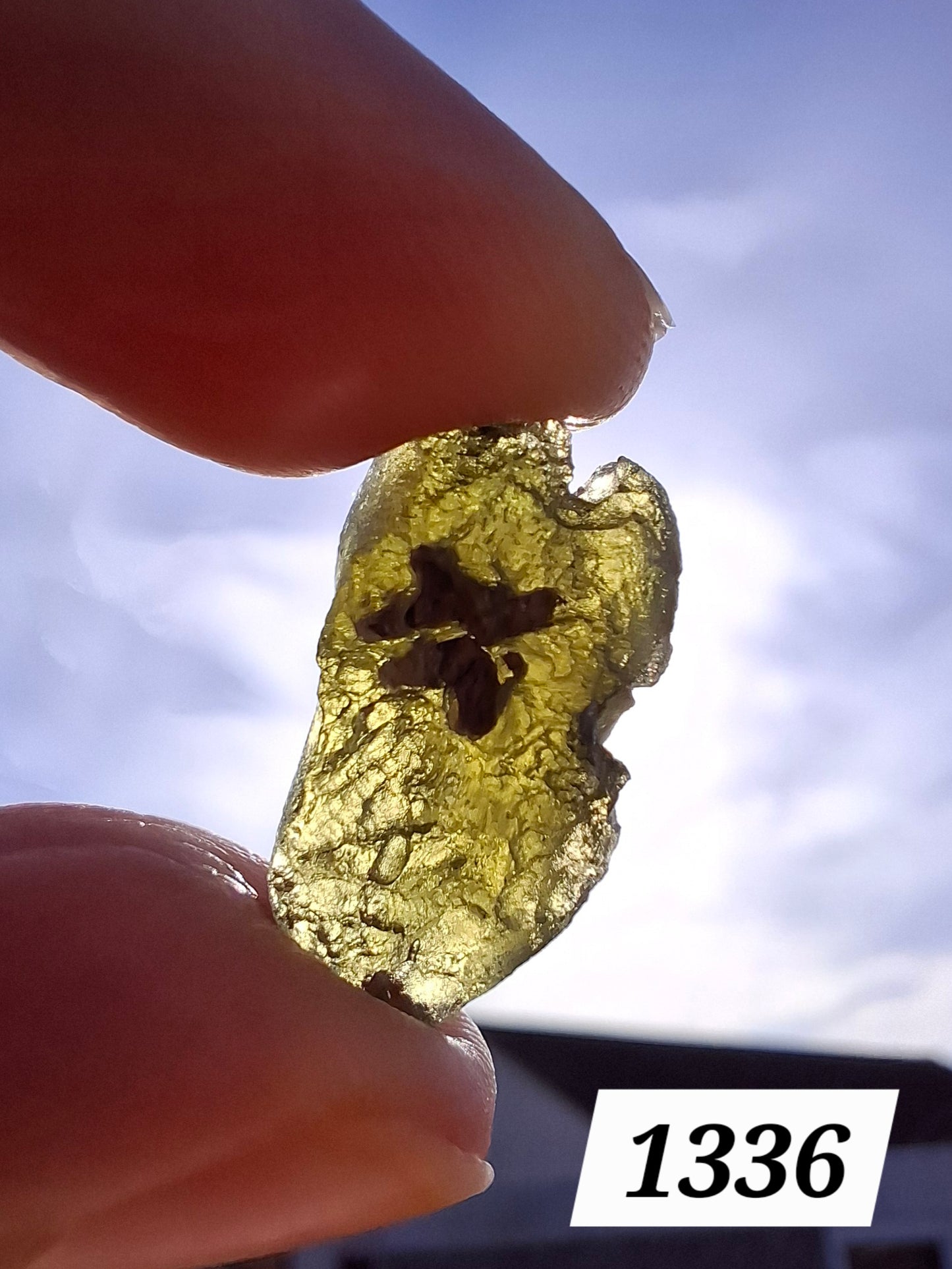 Moldavite Piece, 2.26g, Tektite (Ref: 1336)