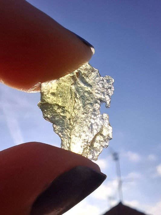 Moldavite Piece, 0.80g, Tektite (Ref: 1397)
