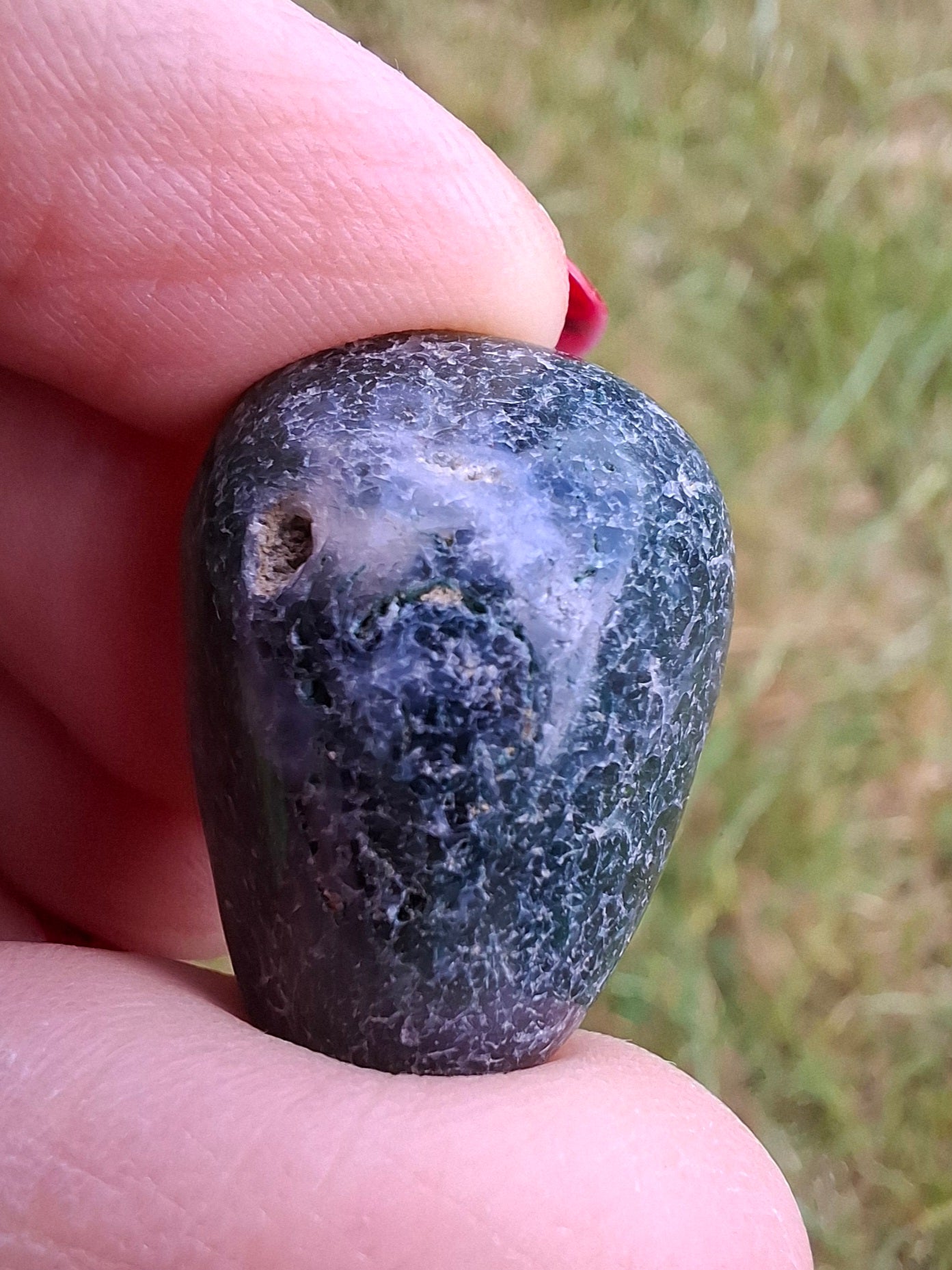 Green Moss Agate, Tumble Stone, Crystal (Ref: T171)
