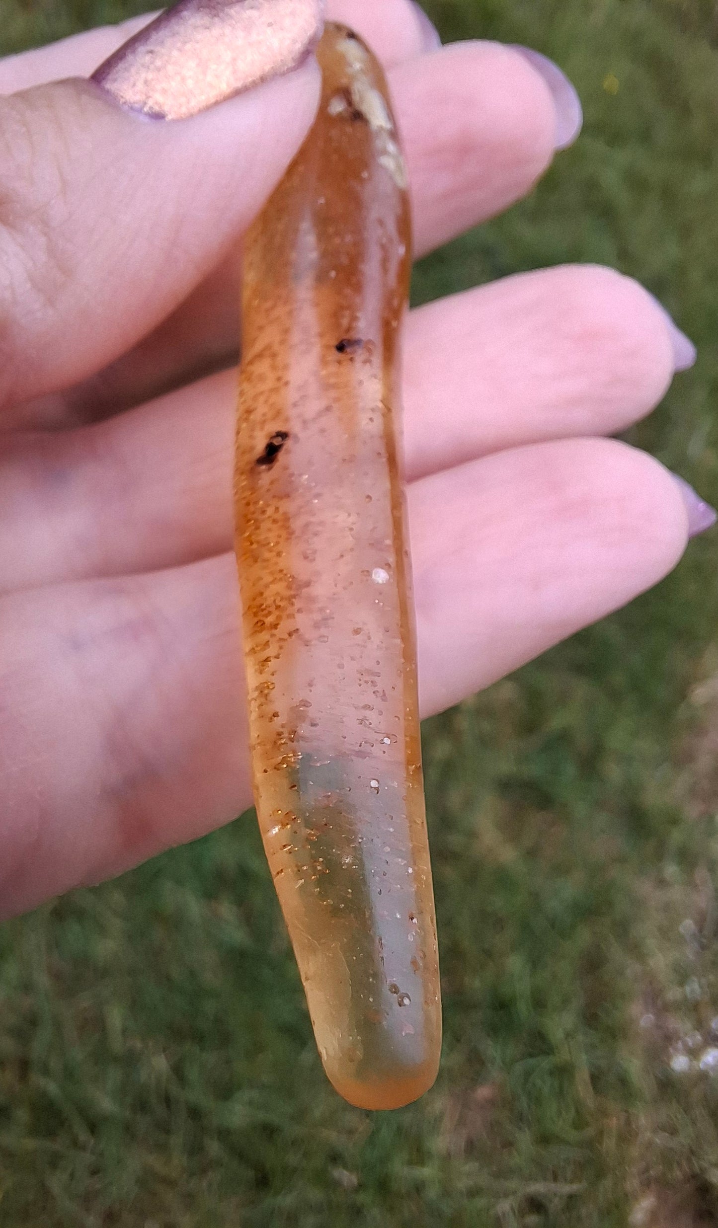 Copal Young Amber with INSECTS inside, 5.46g, Fossil (Ref: CA36)