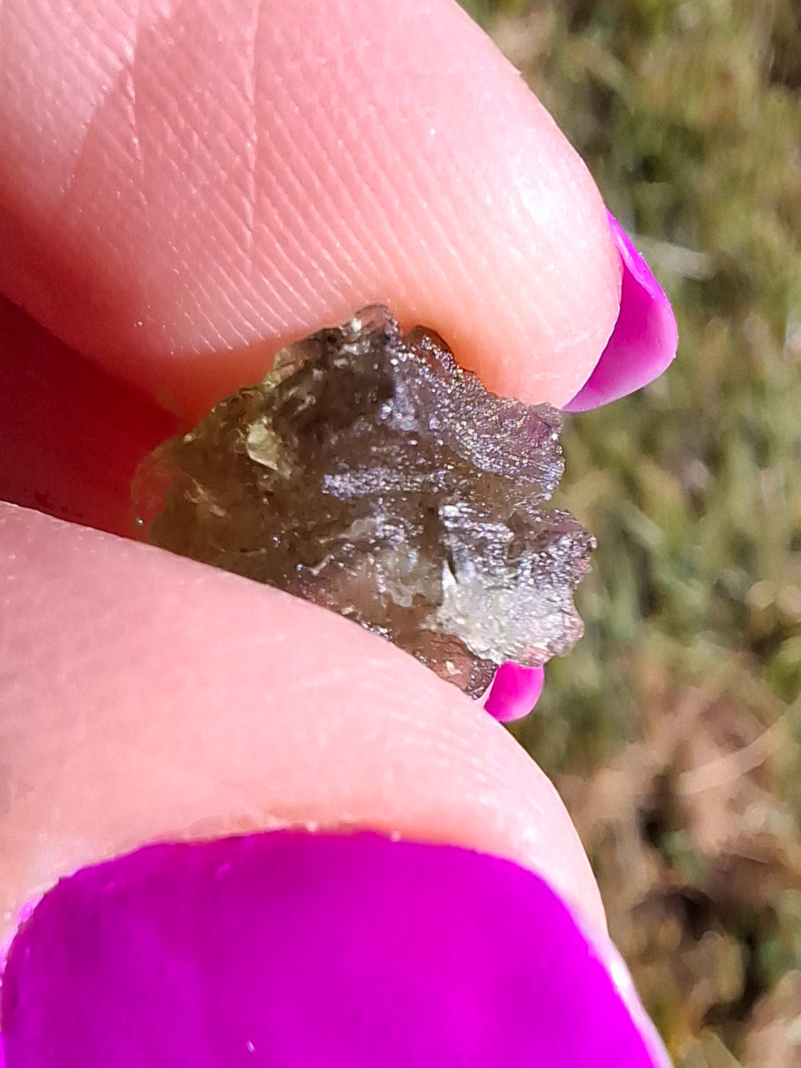 Moldavite Piece, 0.84g, Tektite (Ref: 1445)