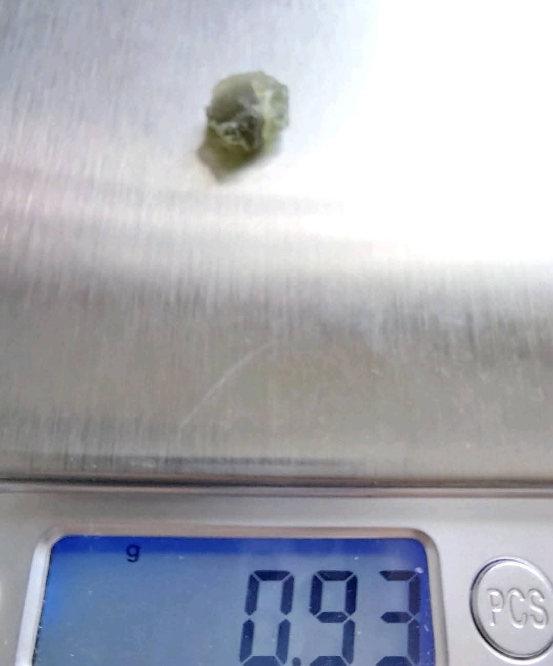 Moldavite Piece, 0.93g, Tektite (Ref: 775)