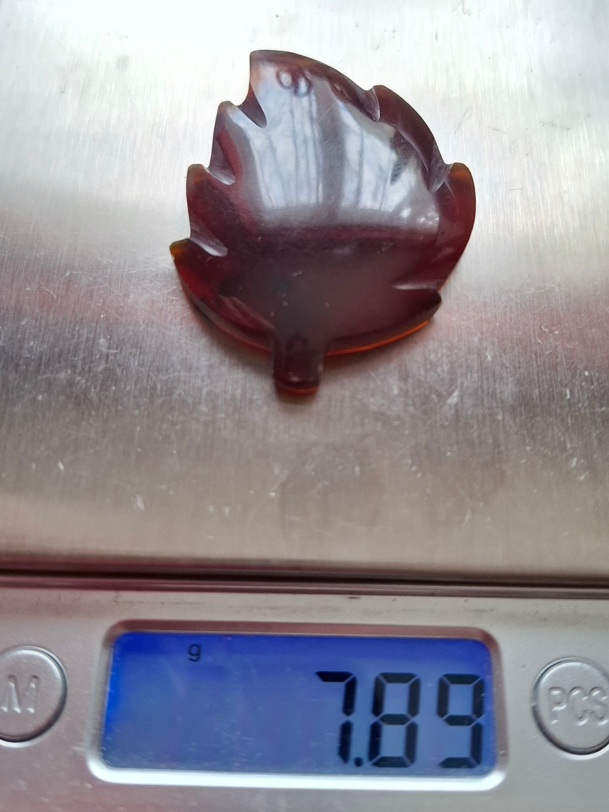 Red Amber Leaf Carving, 7.89g, Fossil (Ref: Leaf4)