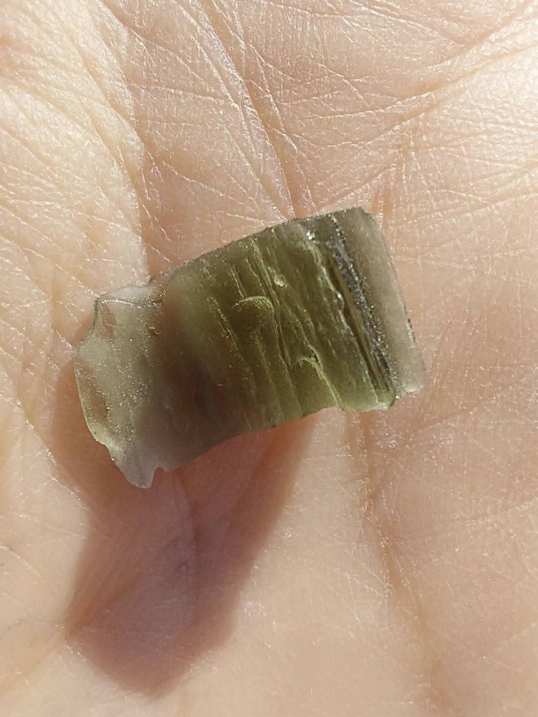 Moldavite Piece, 0.89g, Tektite (Ref: 1011)